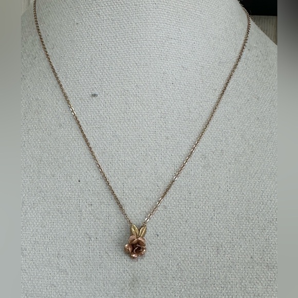 Dainty vintage Krementz gold overlay rose necklace - Picture 6 of 6